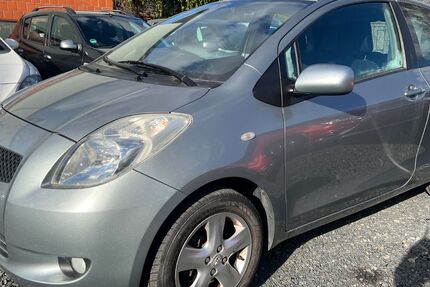 Toyota Yaris 120.000 km 5.300 &euro; Rosdorf 37124