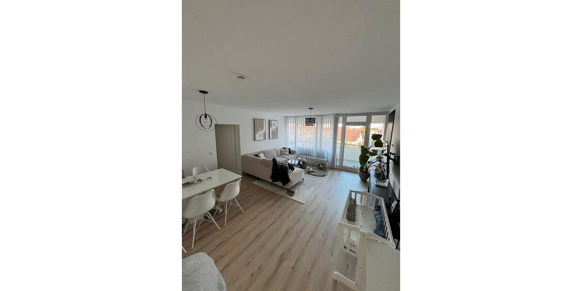 Etagenwohnung Bruchköbel - 3 Zimmer, 85 m&sup2;, 1.100&euro; | Angebot:26471173
