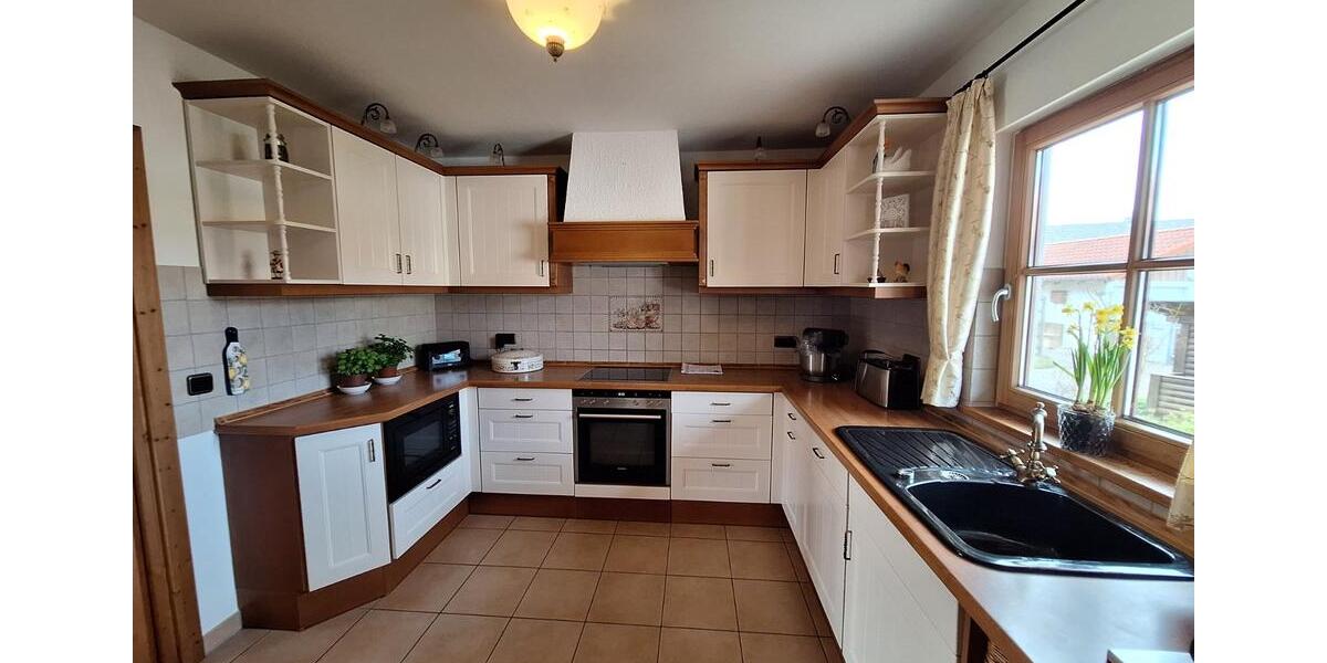 Einfamilienhaus Berg - 4 Zimmer, 169 m&sup2;, 3.200&euro; | Angebot:24589735