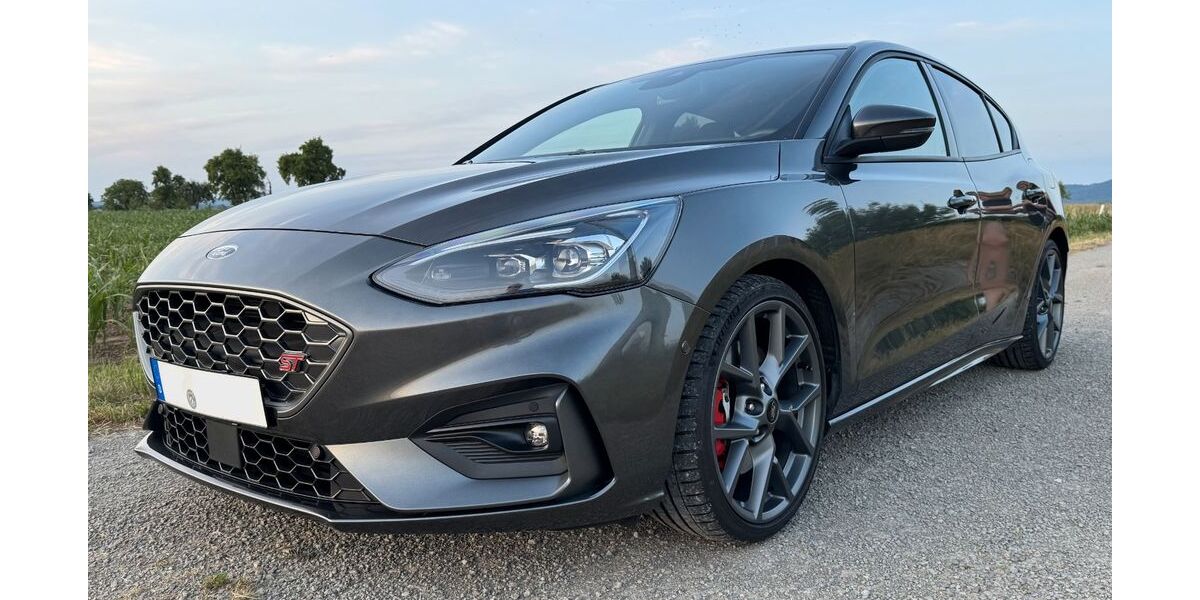 Ford Focus 23.000 km 24.999 € Wiesentheid 97353