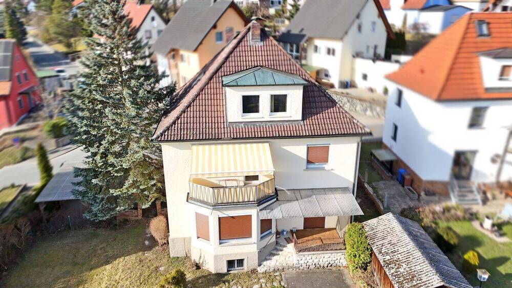 Mehrfamilienhaus, Wohnhaus Kulmbach Ziegelhütten - 8 Zimmer, 175 m&sup2;, 179.000&euro; | Angebot:26346500
