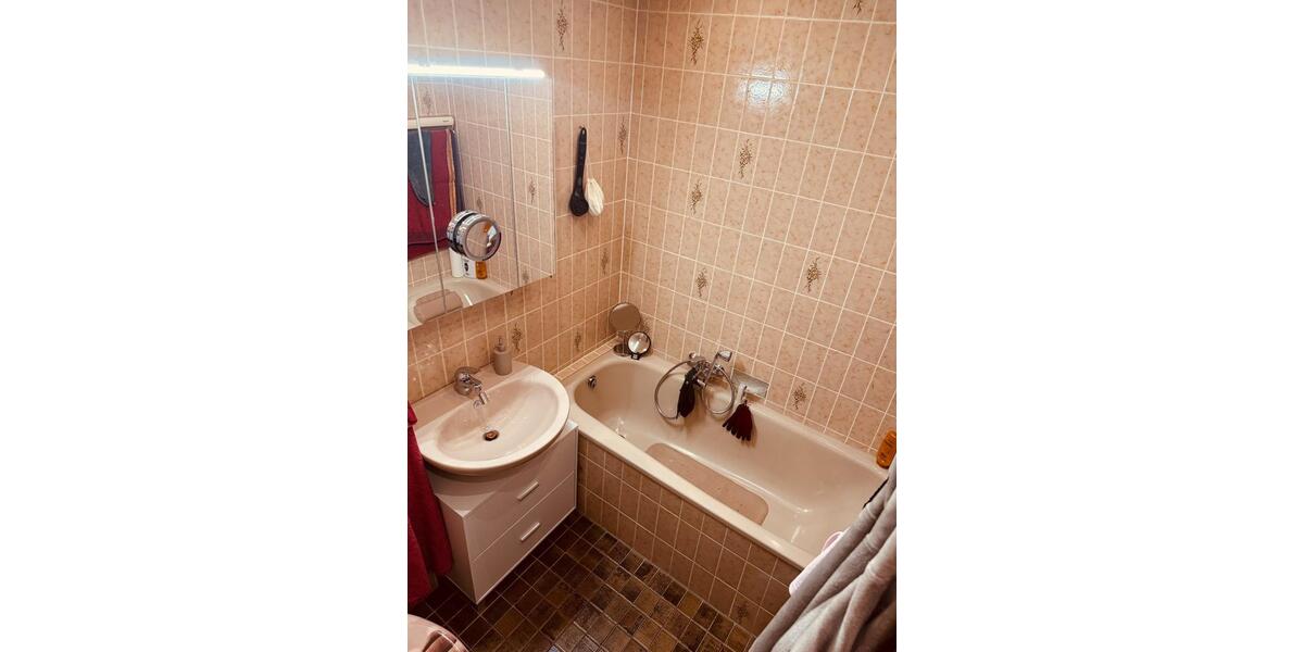 Erdgeschoßwohnung Schalksmühle - 4 Zimmer, 86 m&sup2;, 196.000&euro; | Angebot:24831063