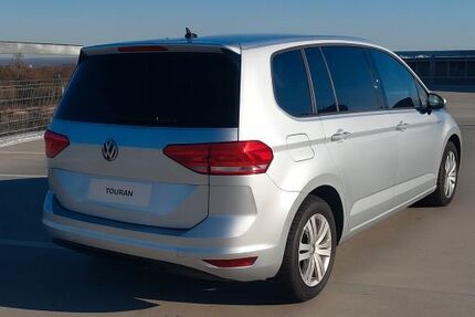 VW Touran 153.584 km 11.500 &euro; Rodgau 63110