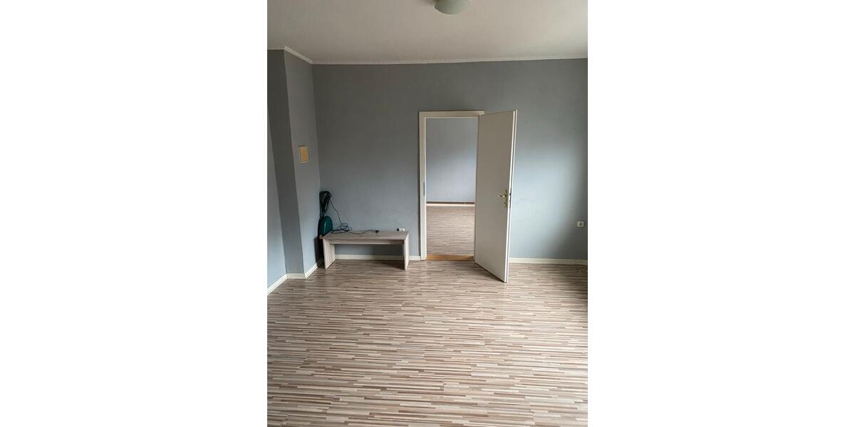 Dachgeschoßwohnung Neumünster - 3 Zimmer, 95 m&sup2;, 850&euro; | Angebot:24564033