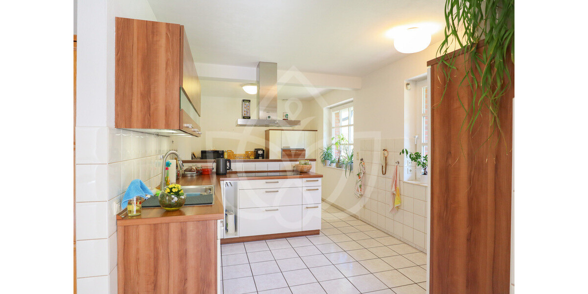 Raumwunder auf ca. 274 m² Wohnfläche – 8 Zimmer & Dreifachgarage! - Einfamilienhaus Hasloh | Angebot:26207359