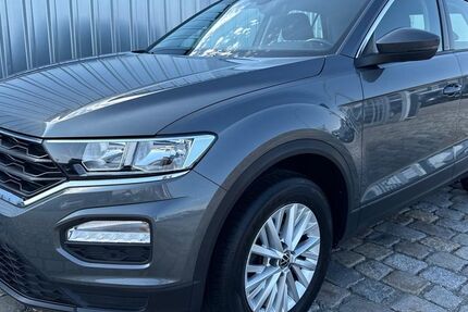 VW T-Roc 71.405 km 14.990 &euro; Wörth an der Donau 93086