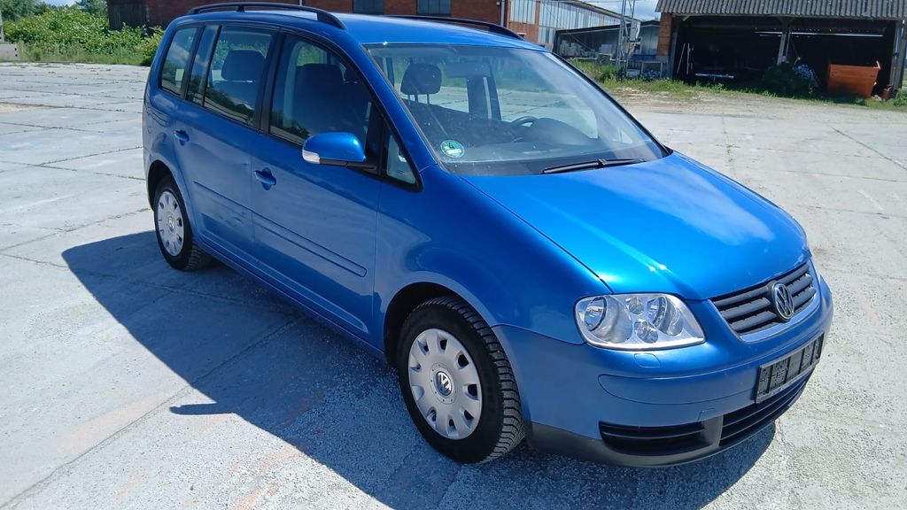 VW Touran 150.000 km 1.499 &euro; gerstetten 89547