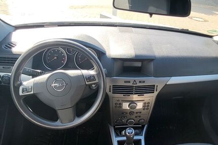 Opel Astra 134.000 km 2.550 &euro; Wolfsburg 38442