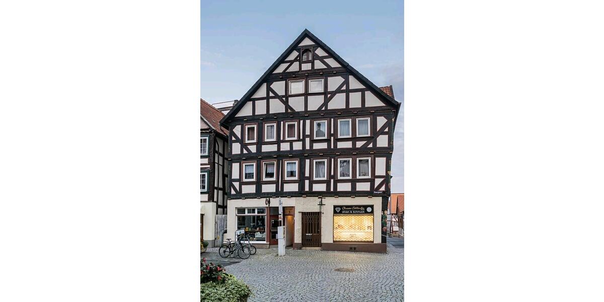 Doppelhaushälfte Alsfeld - 5 Zimmer, 250 m&sup2;, 119.000&euro; | Angebot:26926529