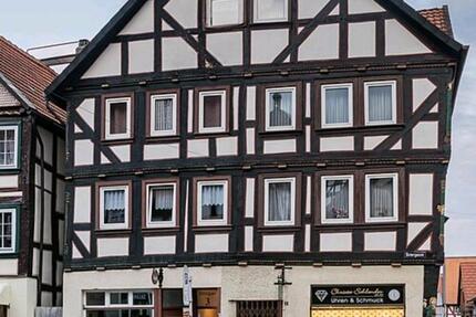Haus Alsfeld - 5 Zimmer, 250 m&sup2;, 119.000&euro; | Angebot:26926529