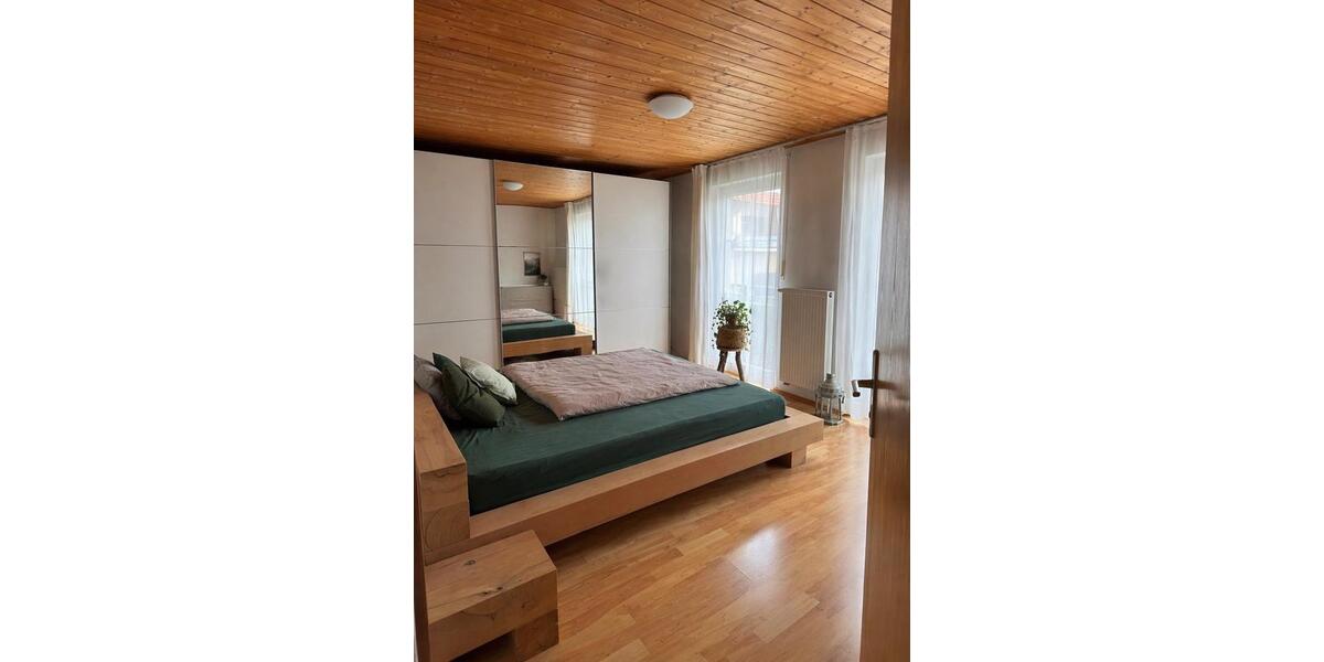 Etagenwohnung Frontenhausen - 3 Zimmer, 86 m&sup2;, 980&euro; | Angebot:26164339
