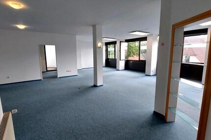 Büro Praxis 121m2 zentral in Brinkum zu vermieten zimmer