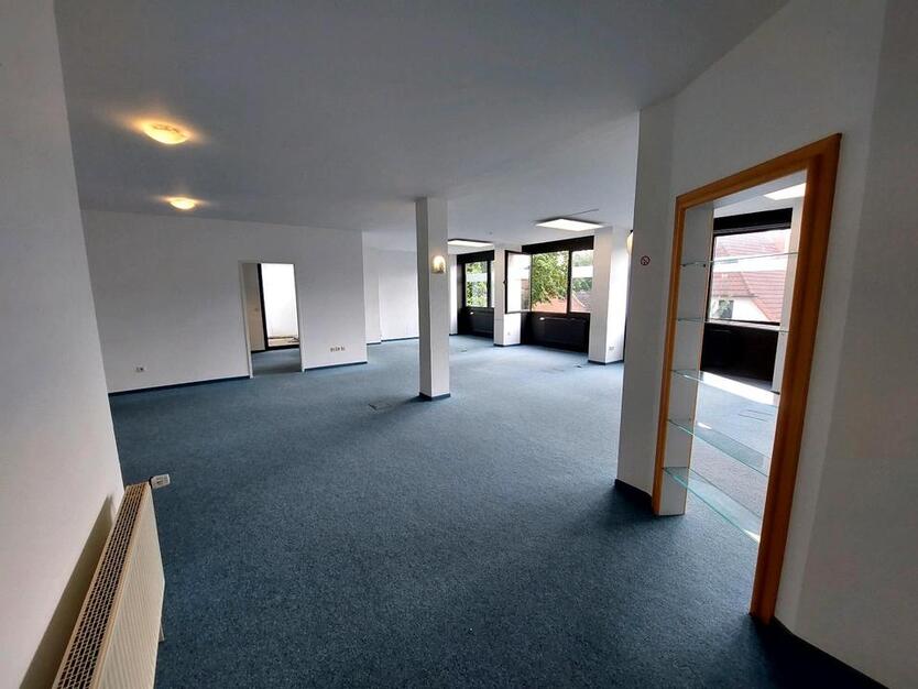 Büro Praxis 121m2 zentral in Brinkum zu vermieten zimmer