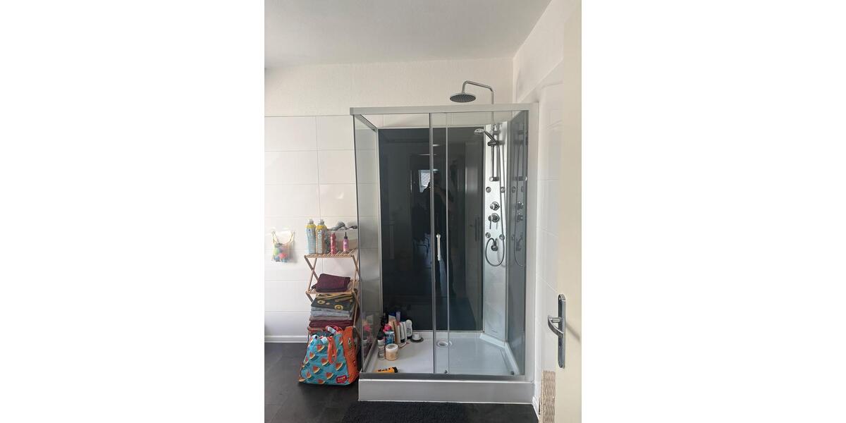 Dachgeschoßwohnung Essen Stadtbezirk V - 3.5 Zimmer, 84 m&sup2;, 1.046&euro; | Angebot:26364740