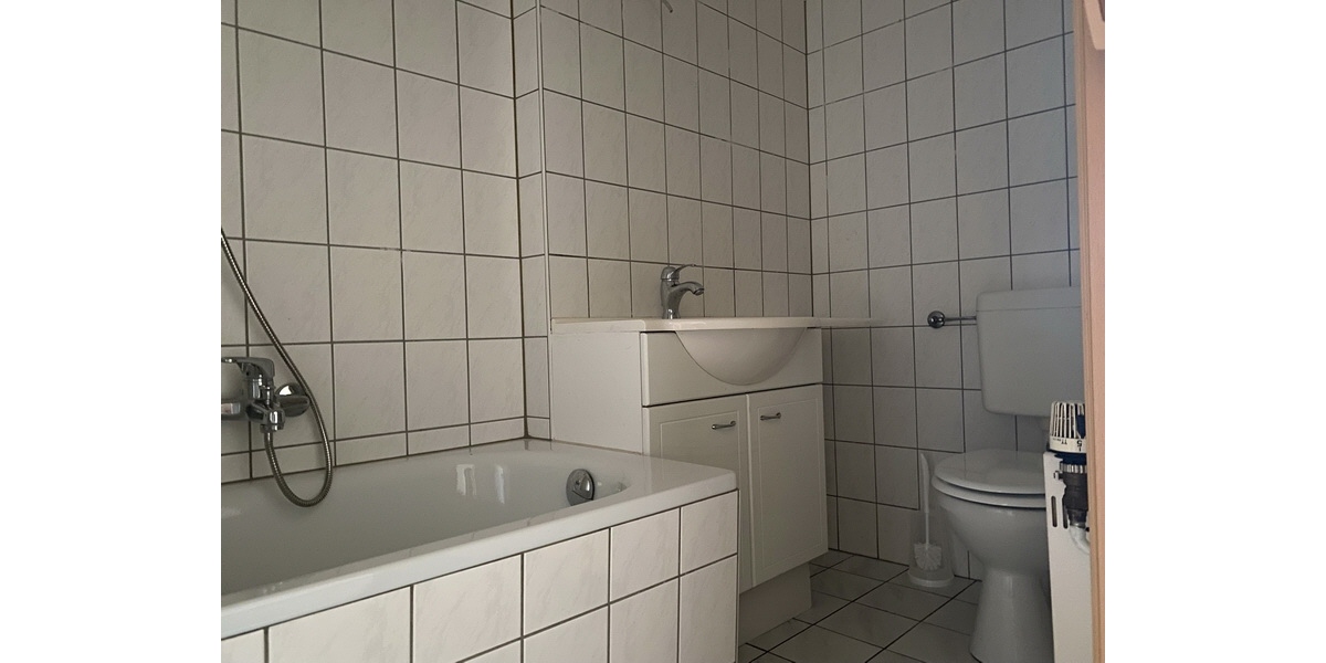 Solides Mehrfamilienhaus steht zum Verkauf - Mehrfamilienhaus, Wohnhaus Gotha Steinstraße | Angebot:10572906