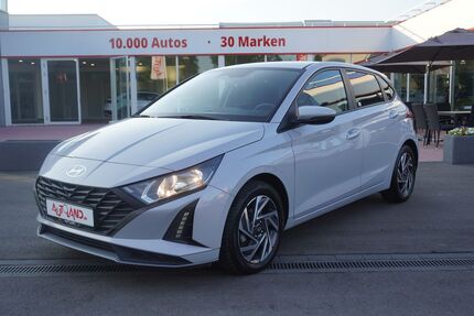 Hyundai i20 4.956 km 17.990 &euro; Hoppegarten OT Hönow 15366