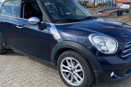 Mini Countryman D (Cooper) 175.000 km 5.990 &euro; Berlin 12109