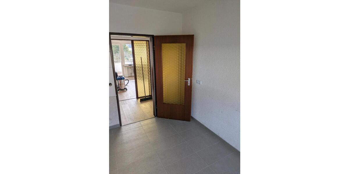 Etagenwohnung Werdohl - 3 Zimmer, 84 m&sup2;, 168.000&euro; | Angebot:26224706