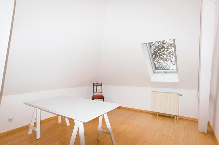 Traumhaft schöne, moderne Dachgeschoss-Wohnung