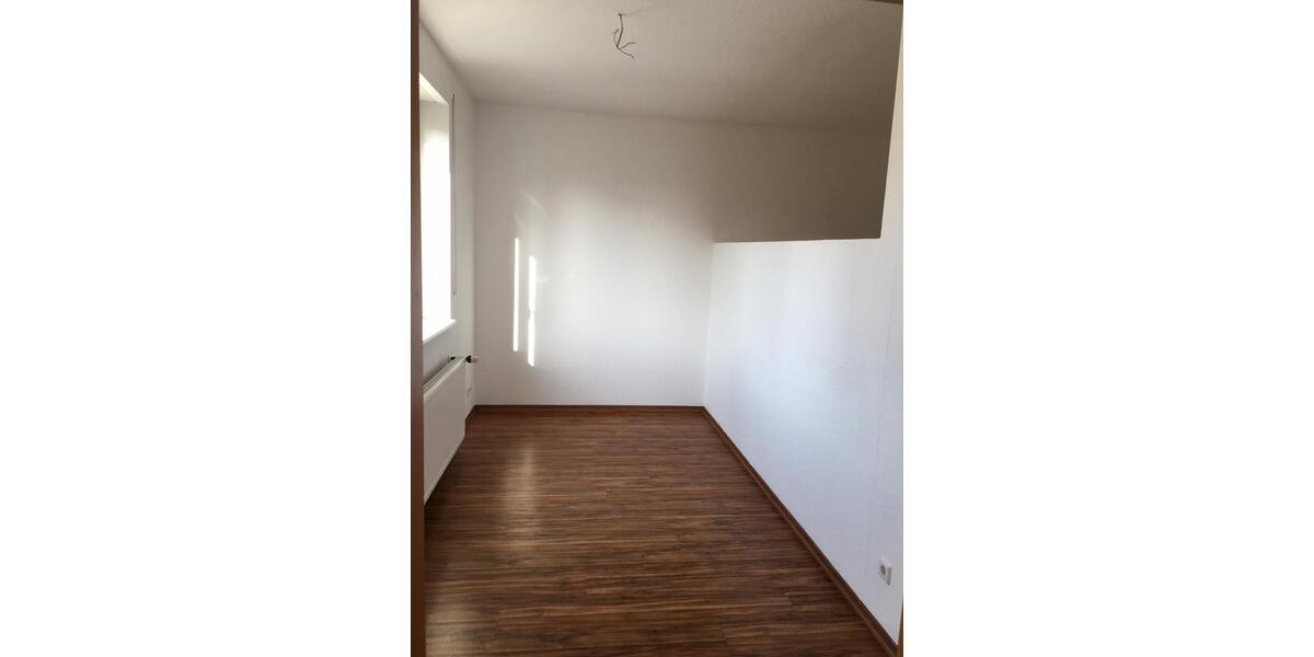 Erdgeschoßwohnung Weinböhla - 2.5 Zimmer, 79 m&sup2;, 780&euro; | Angebot:26149047