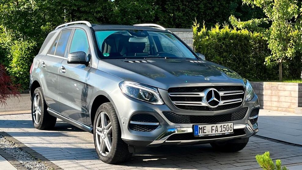 Mercedes-Benz GLE 350 172.000 km 32.900 € DÜSSELDORF 40239