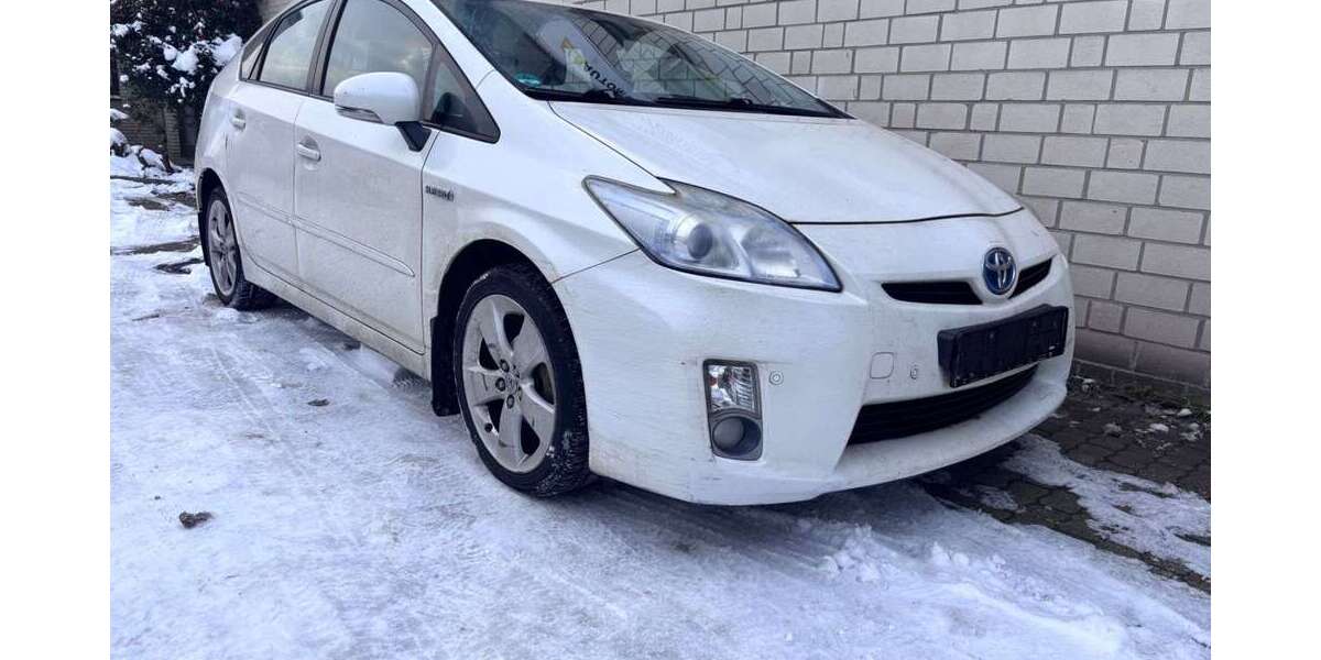 Toyota Prius 198.760 km 5.999 &euro; Rellingen 25462