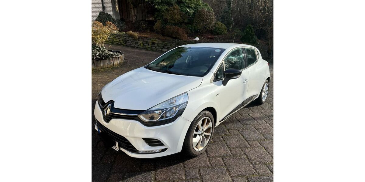 Renault Clio 102.000 km 9.800 &euro; Gummersbach 51647