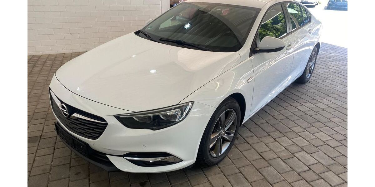 Opel Insignia 111.000 km 11.480 &euro; Bad Berneck im Fichtelgebirge 95460