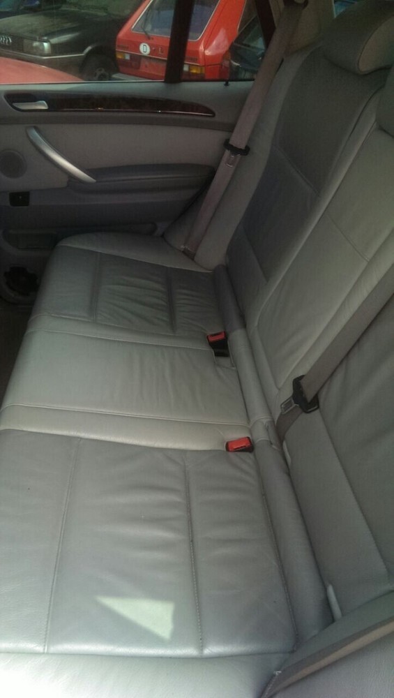 BMW X5 180.000 km 4.499 € Bad Sassendorf 59505