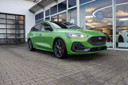Ford Focus 9.000 km 38.280 &euro; Cham 93413