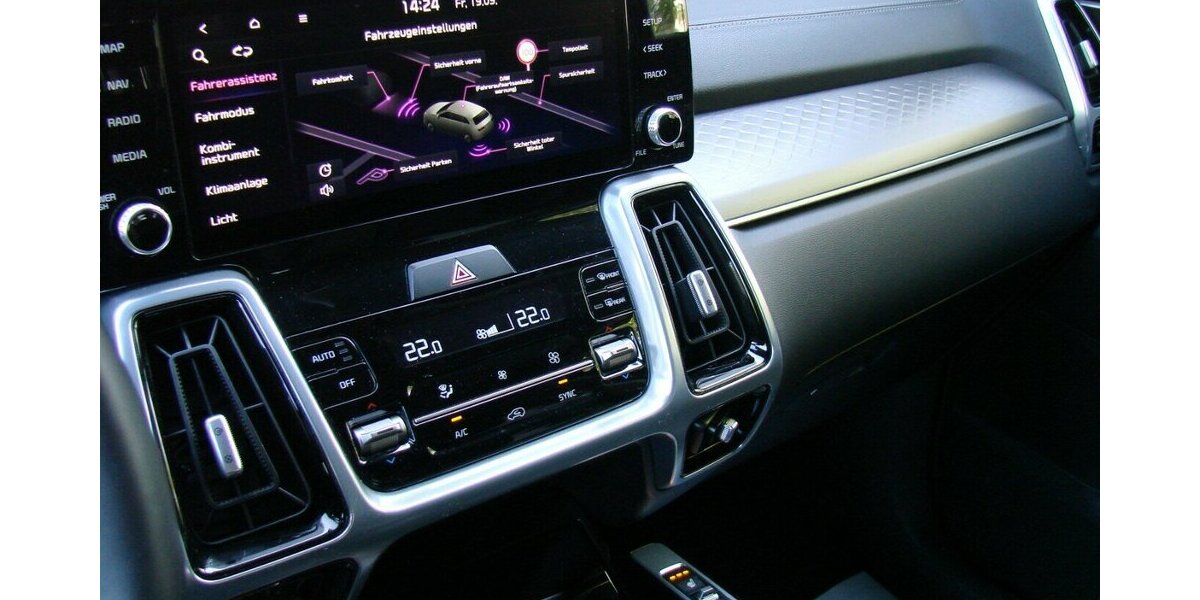 Kia Sorento 2.2CRDi Spirit 4WD 39.147 km 37.980 &euro; Falkensee 14612