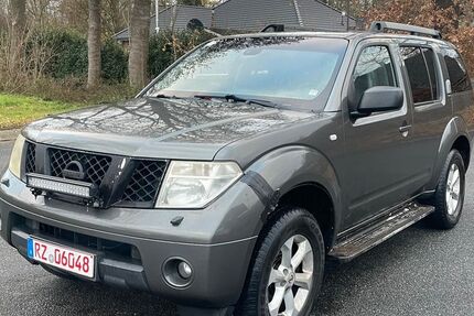 Nissan Pathfinder 340.000 km 3.900 &euro; Kastorf 23847