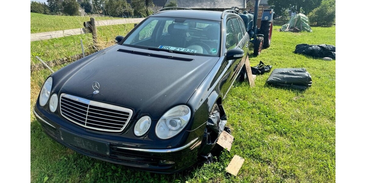 Mercedes-Benz E 220 300.000 km 2.100 € Nideggen 52385