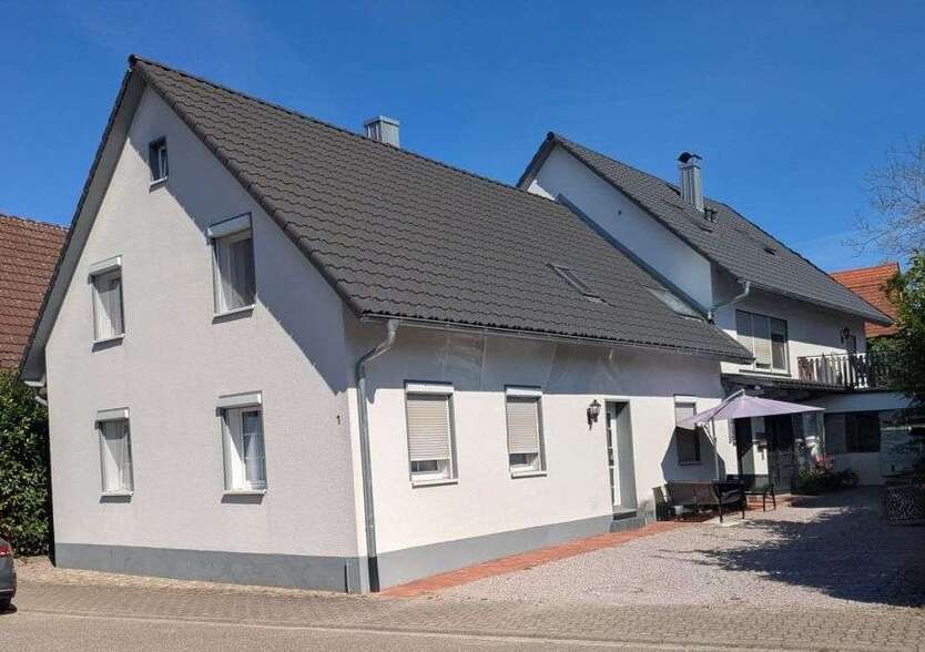 Haus zum Kaufen in Rheinau 490.000 € 238 m² 8 zimmer