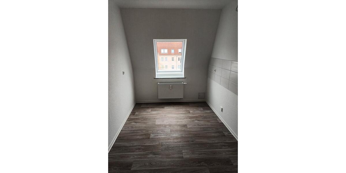 Dachgeschoßwohnung Rathenow - 3 Zimmer, 71 m&sup2;, 391&euro; | Angebot:26335180
