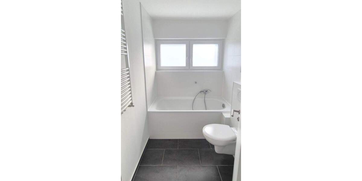 Etagenwohnung Bonn Pennenfeld - 2 Zimmer, 65 m&sup2;, 673&euro; | Angebot:24989836