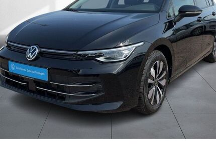 VW Golf 11.048 km 29.890 &euro; Dresden 01169