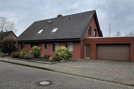 Haus Salzbergen - 9 Zimmer, 241 m&sup2;, 330.000&euro; | Angebot:24039076