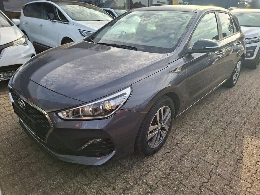i30