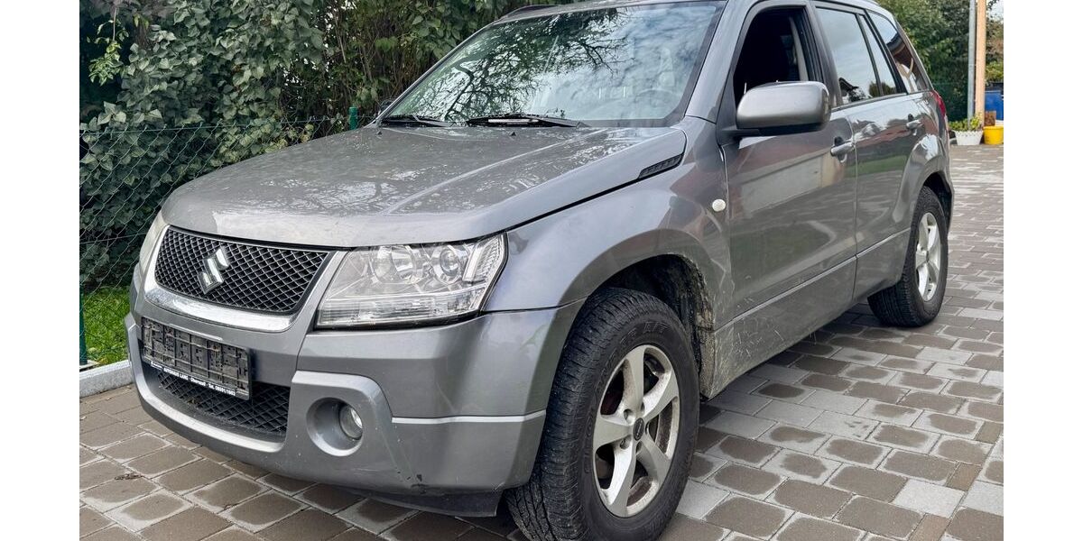 Suzuki Grand Vitara 269.000 km 1.290 &euro; München 81827