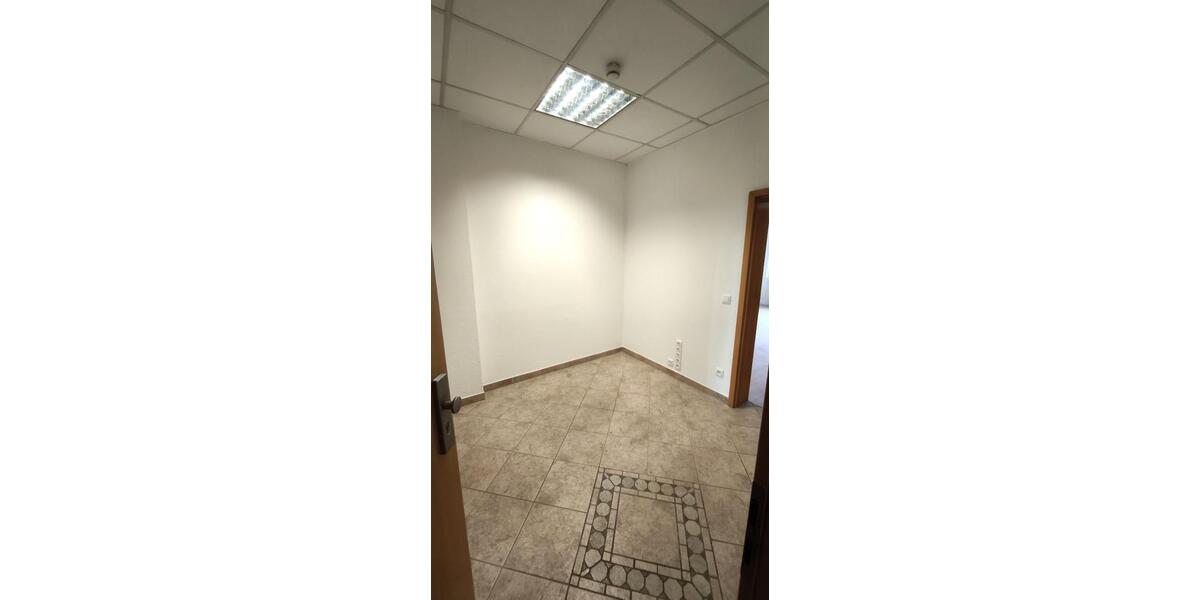Etagenwohnung Burg - 2 Zimmer, 75 m&sup2;, 450&euro; | Angebot:25900170
