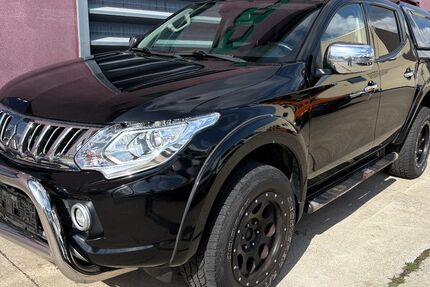Mitsubishi L200 222.000 km 13.990 &euro; Schwedt 16303