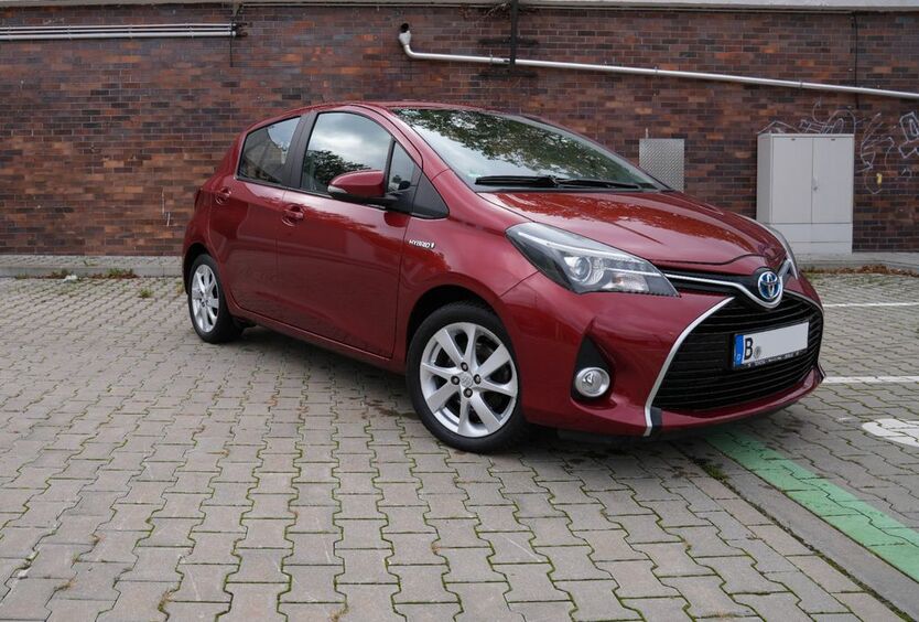 Toyota Yaris 115.000 km 9.600 € Berlin 14193