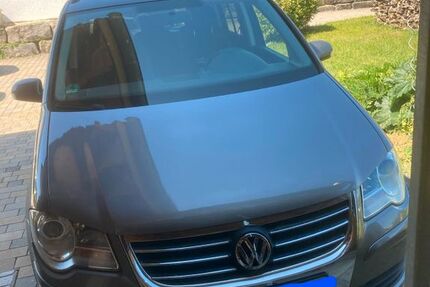VW Touran 262.000 km 3.800 € Salach 73084