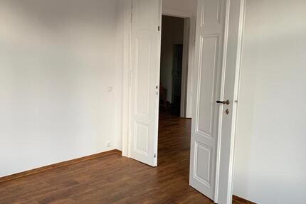 Schöne 3-Zimmer-Altbauwohnung im Villenviertel Bad Blankenburg zimmer