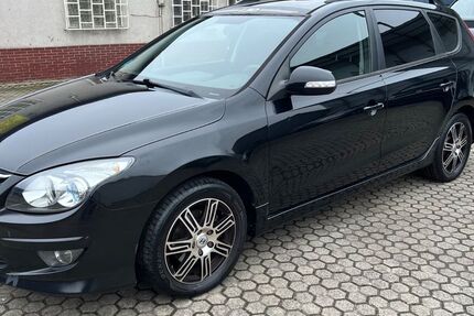Hyundai i30 198.000 km 2.300 &euro; Saarbrücken 66128