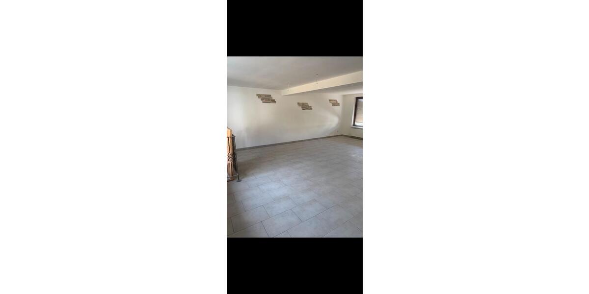 Einfamilienhaus Naumburg - 4 Zimmer, 110 m&sup2;, 1.050&euro; | Angebot:25367733