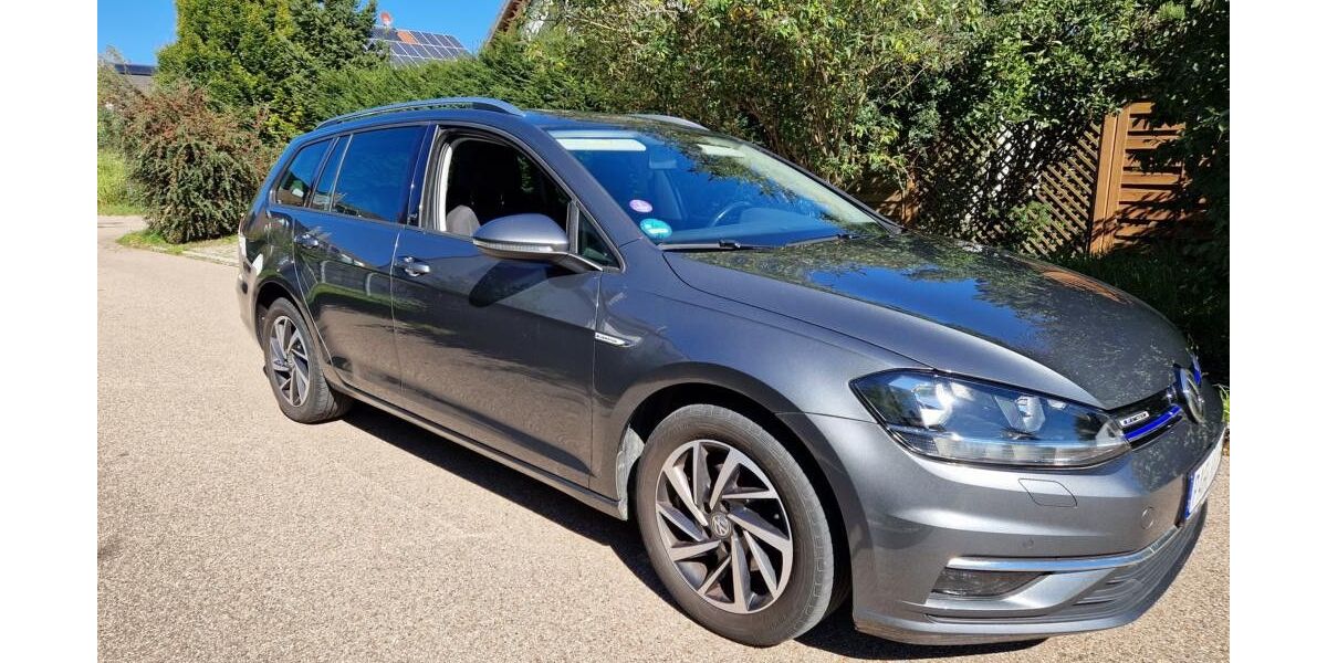 VW Golf 103.000 km 12.500 &euro; Pfaffenhofen a. d. Ilm 85276