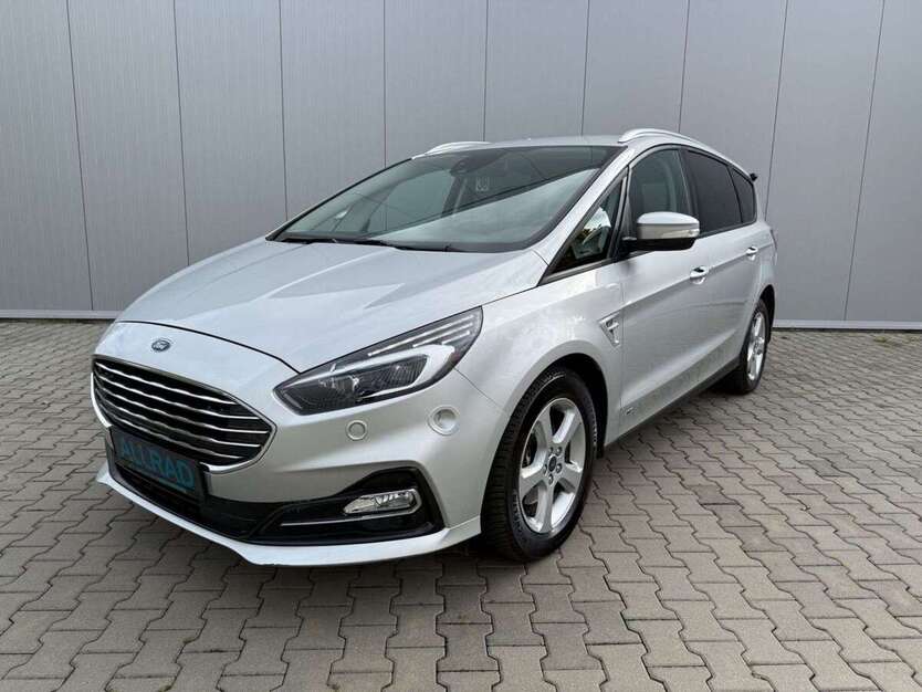 Ford S-Max 199.000 km 11.980 € Dresden 01237