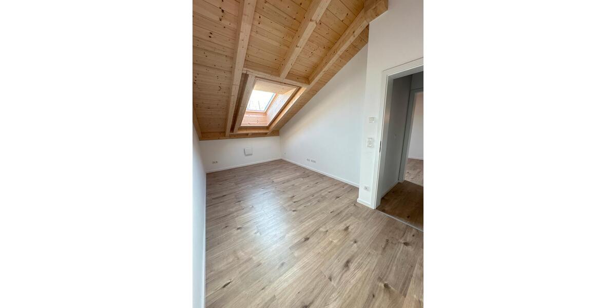 Etagenwohnung Deggendorf - 4 Zimmer, 120 m&sup2;, 1.395&euro; | Angebot:26416868